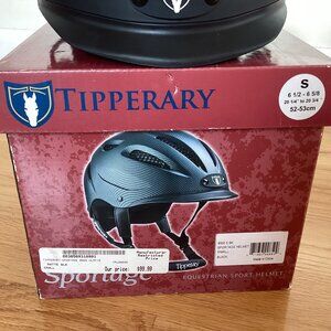 Tipperary horseback riding helmet - like new